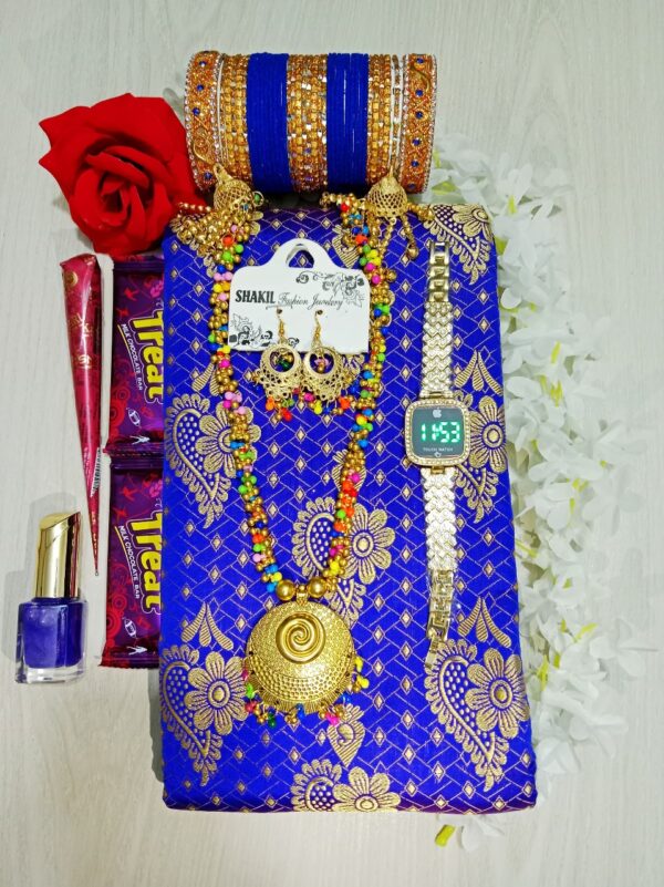 Elegant Saree Gift Combo Set – Perfect Gift Combo for Your Loved Ones!
